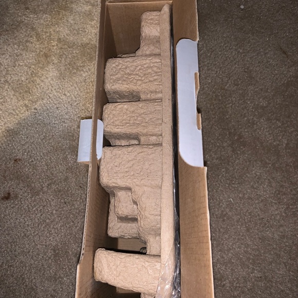 NEVER OPENED Digital Photo Frame - Picture 6 of 9